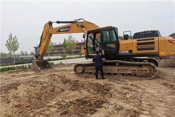 鲁山县挖掘机学校